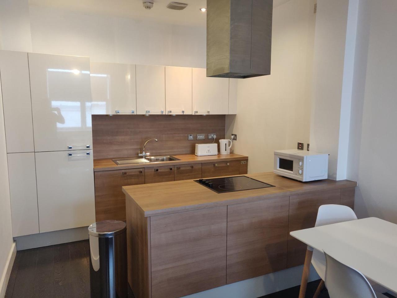Canal Side Apartment By Serviced Living Liverpool Exteriör bild
