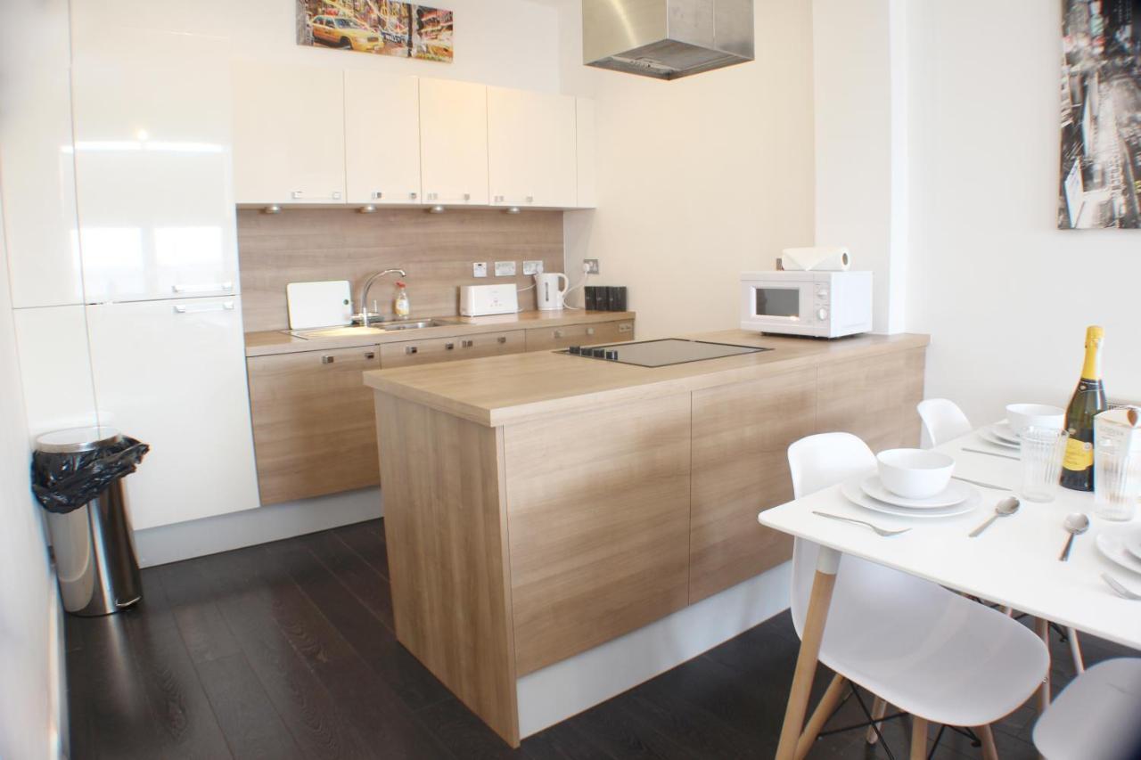 Canal Side Apartment By Serviced Living Liverpool Exteriör bild